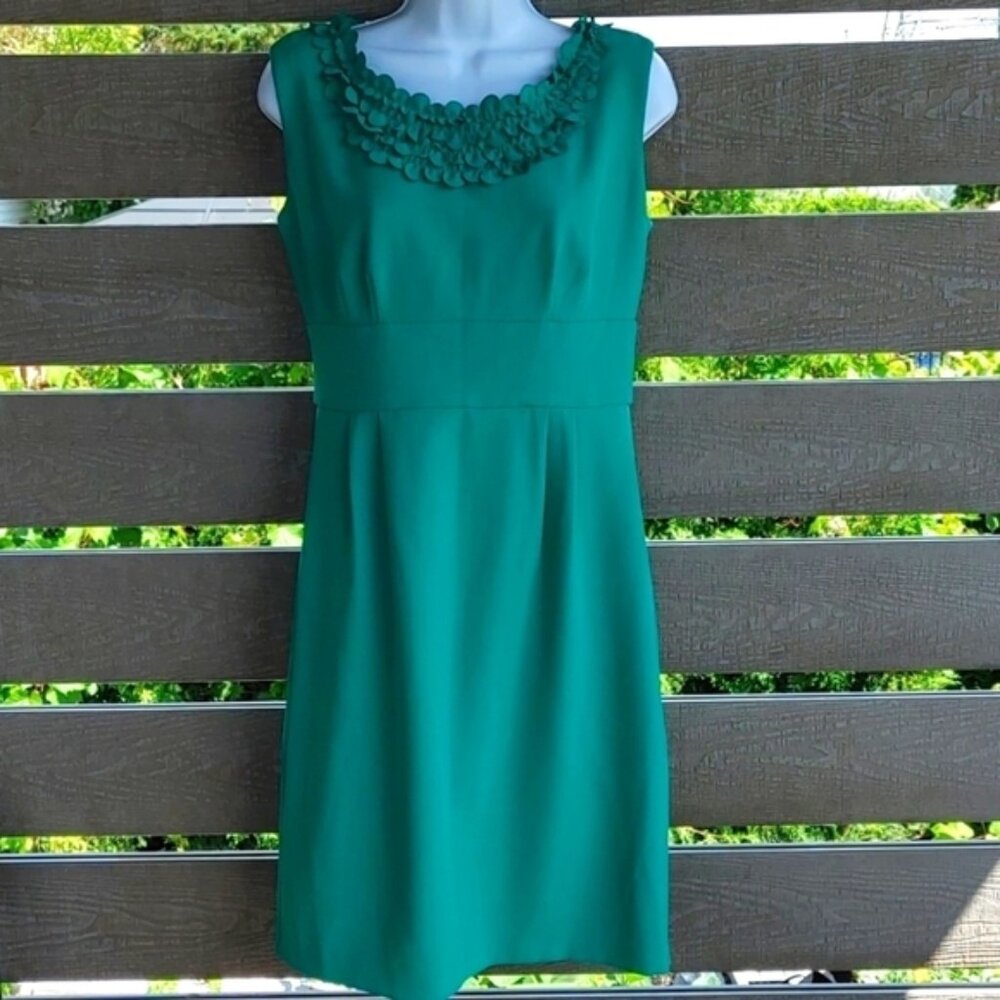 Dress Barn Women's midi dress green size‎ 4